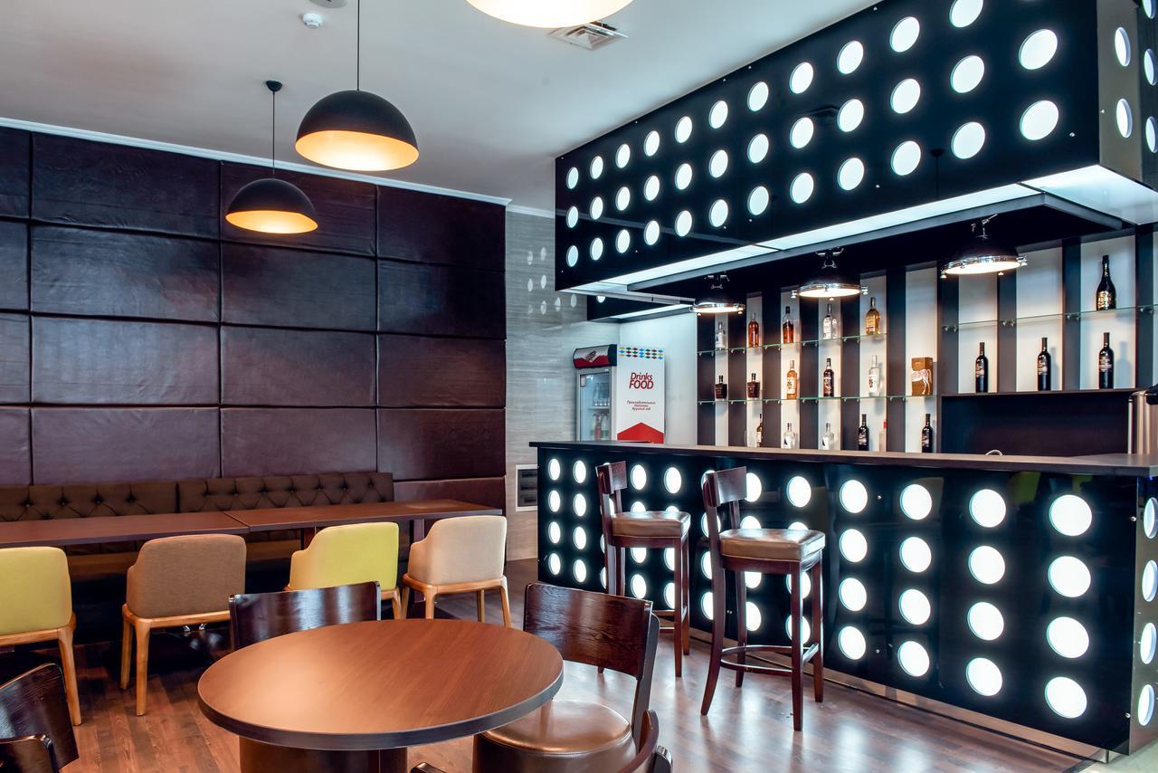 Hotel Bridges Bishkek Exterior foto